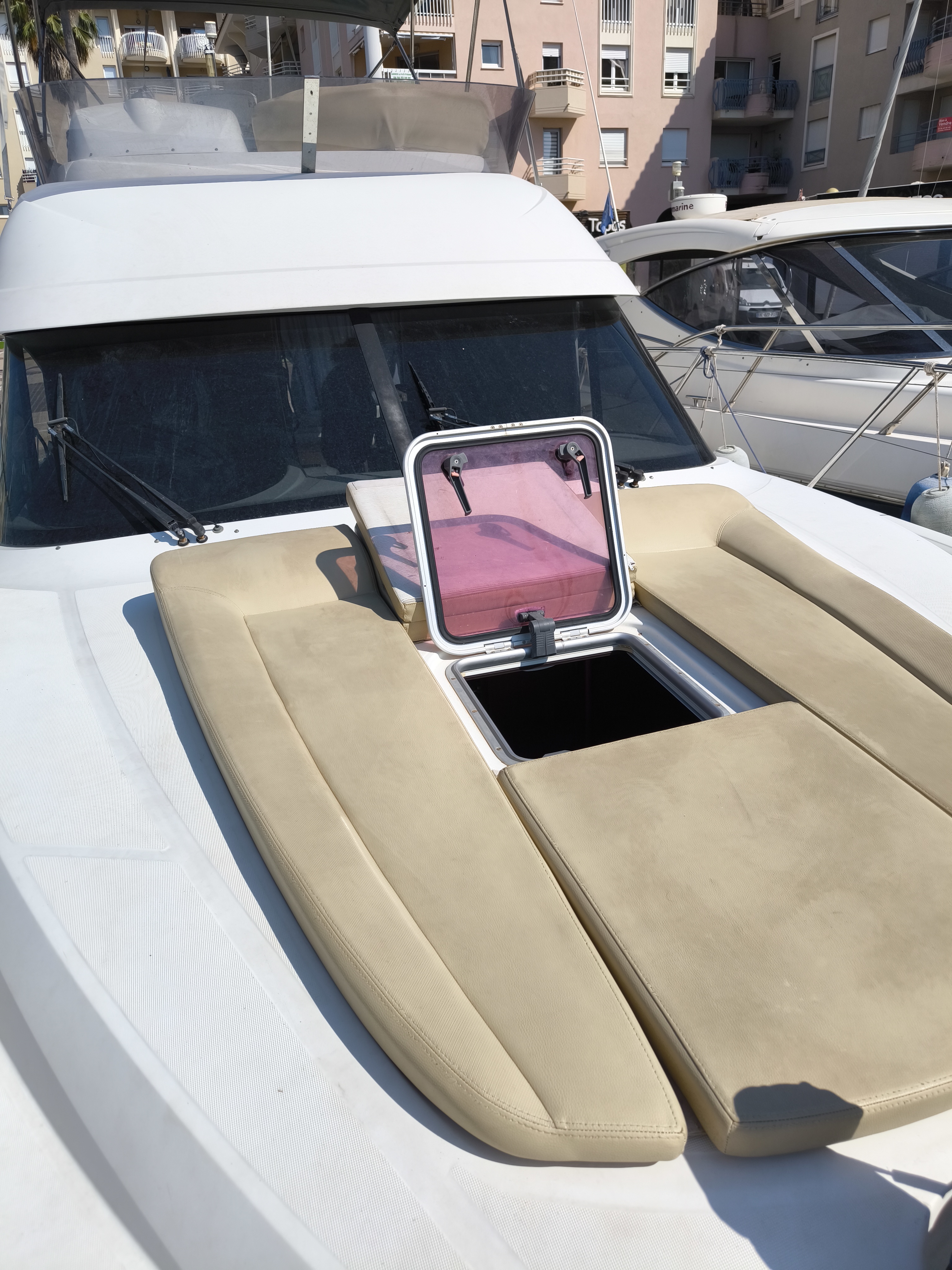 slider 51 Beneteau Antares 36